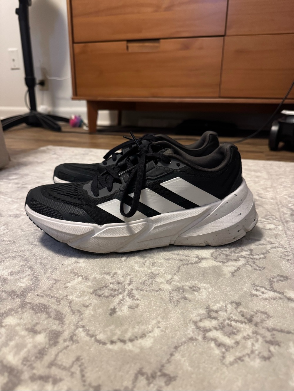 Adidas women’s adistar 8.5 black